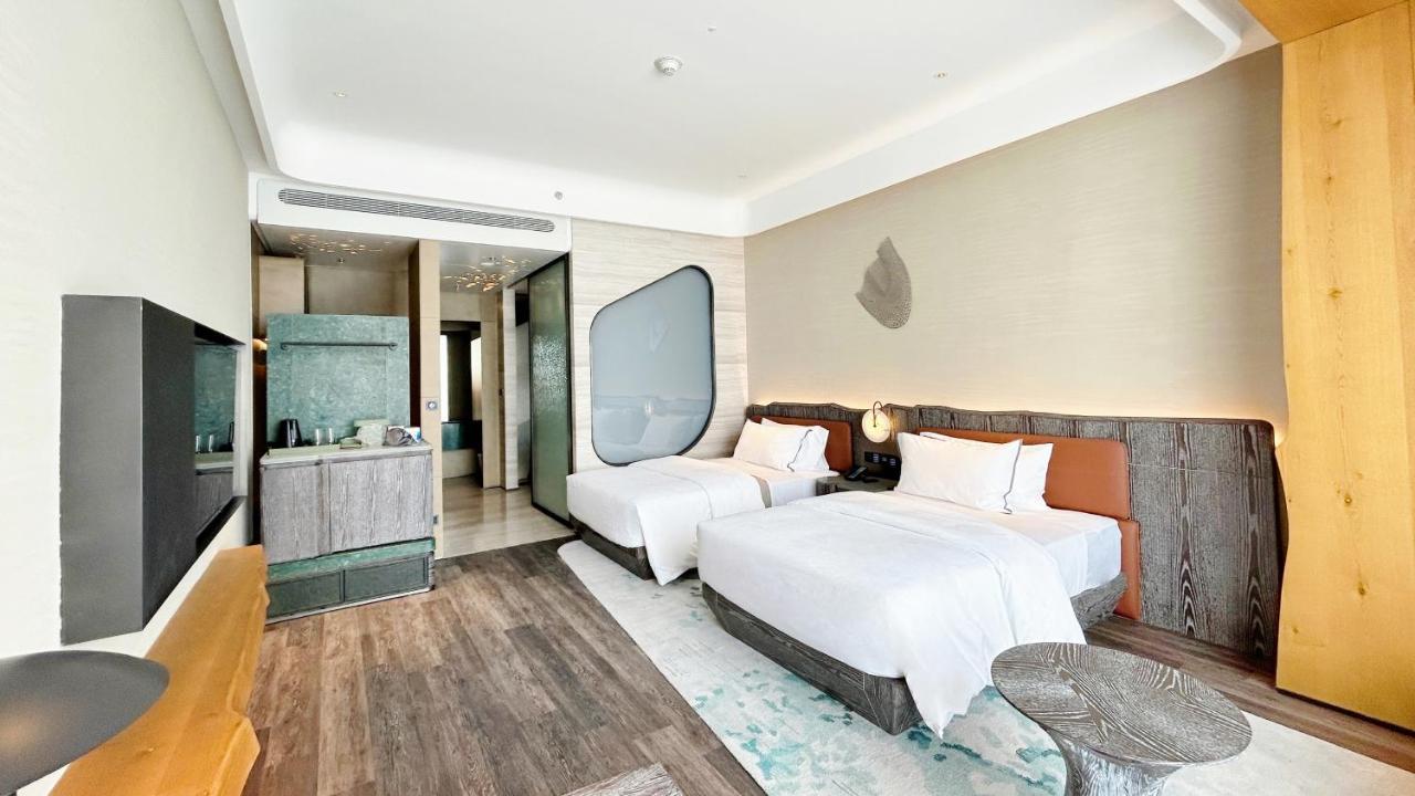 The Westin Yantai Hotel Bagian luar foto