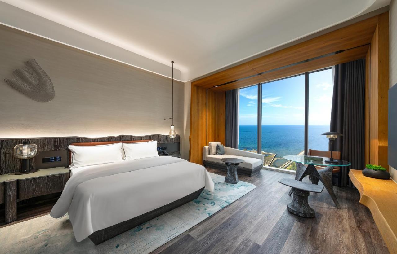 The Westin Yantai Hotel Bagian luar foto